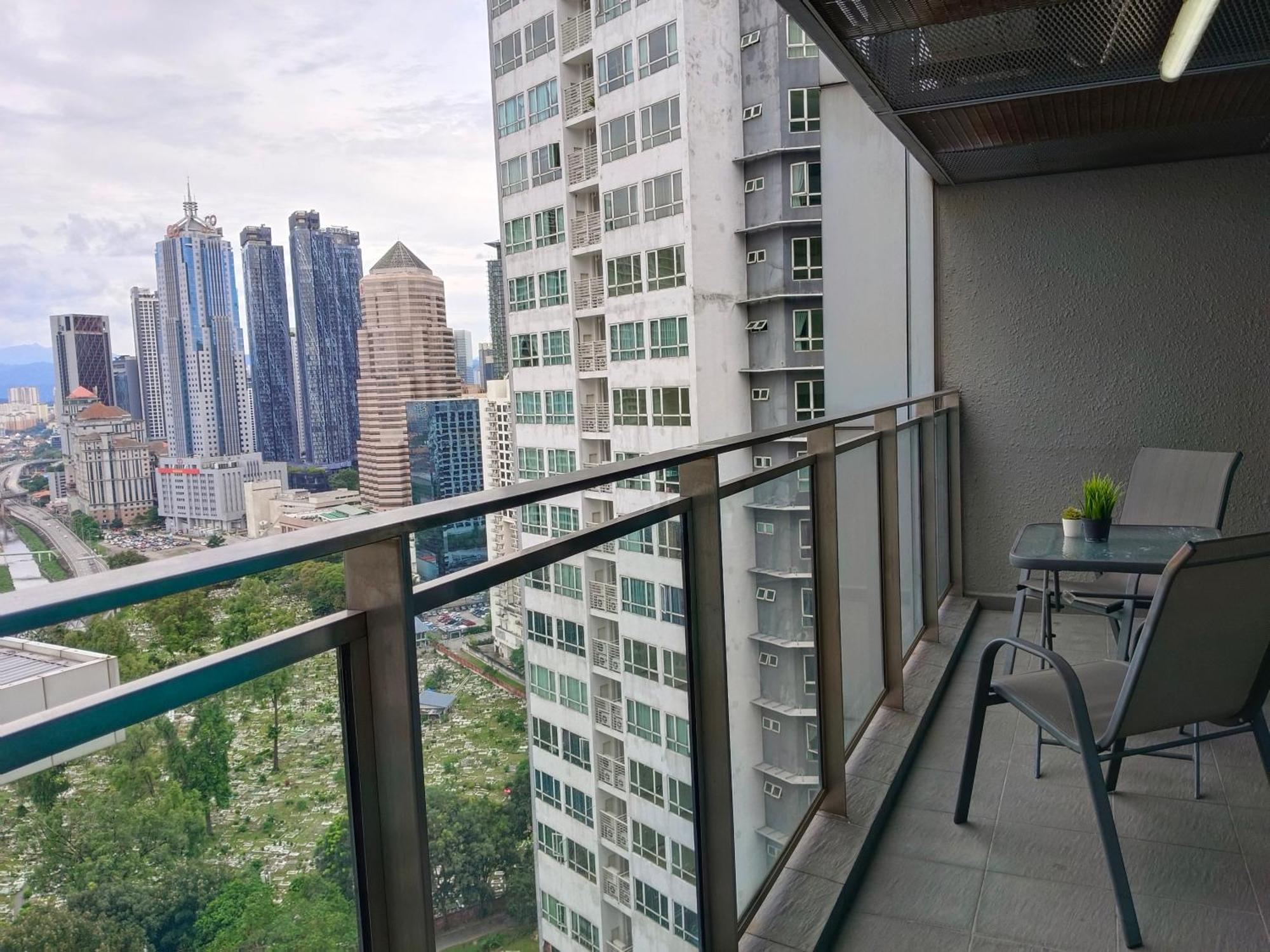Klcc Dorm Hostel Kuala Lumpur Exterior photo